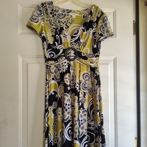 Women's Dressbarn Olive green Black print Dress Size 4